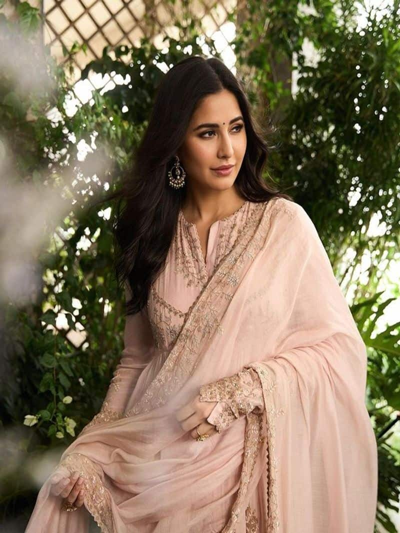 katrina kaif latest kurta set 2024 for eid zkamn