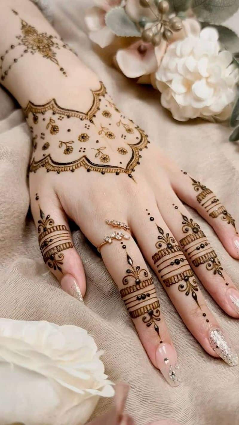   try these Mehndi letest Designs for Eid al-Fitr 2024 xbw