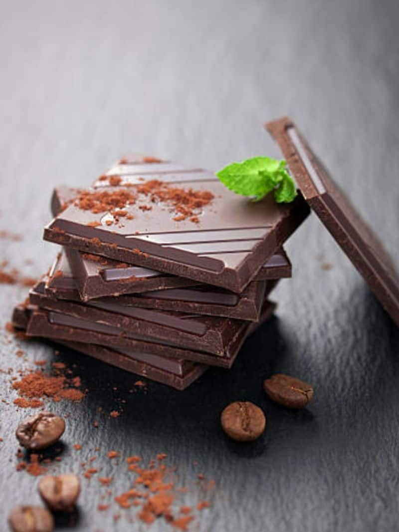 7 Ultimate benefits of consuming dark chocolate nti