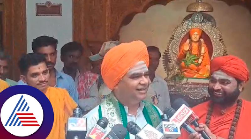 Dharwad Lok sabha election 2024 Dingaleshwar shree outraged against pralhad joshi at davanagere rav