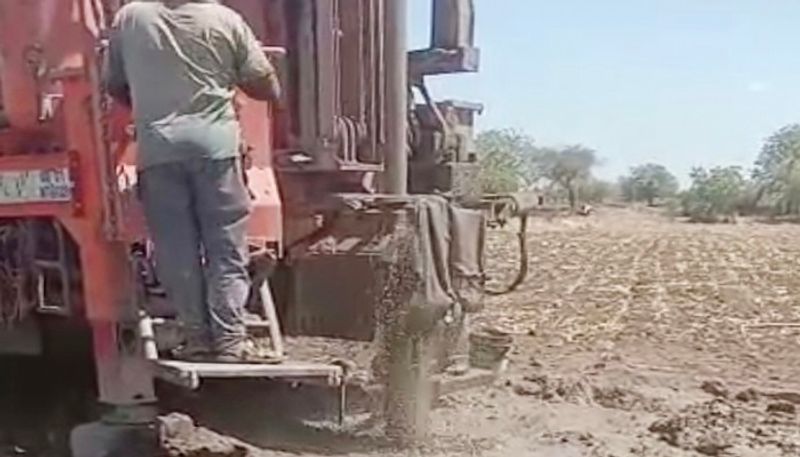 Unauthorized Borewell Vehicles at Indi in Vijayapura grg 