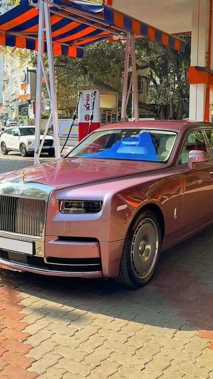 खास है नीता अंबानी की Rolls Royce