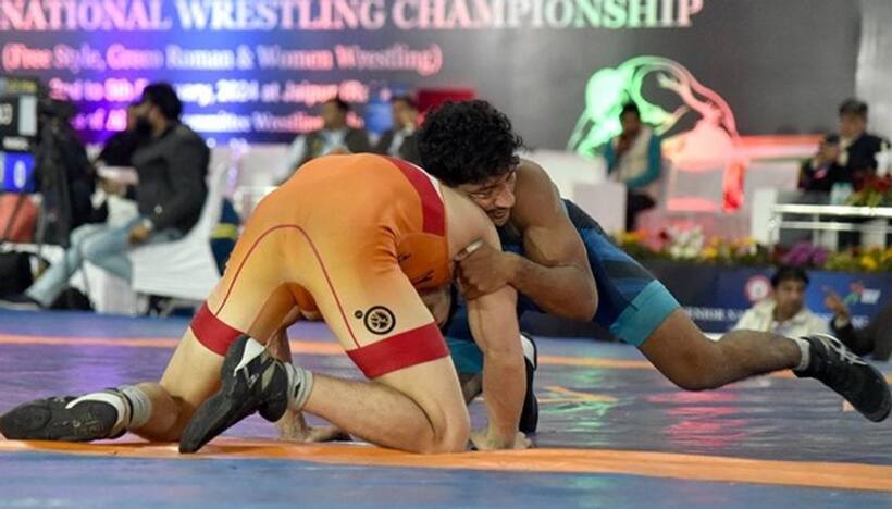 Indian wrestlers Akash Dahiya and Anirudh Kumar Eye Bronze Medals at Asian Championships