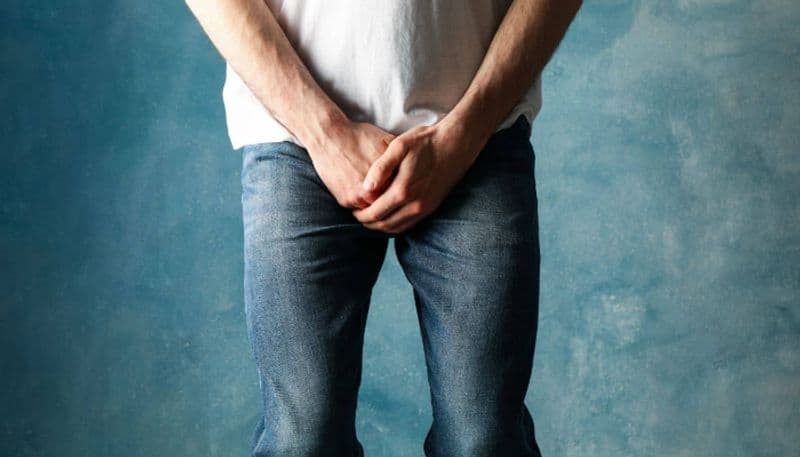 signs of testicular cancer every man should watch out for