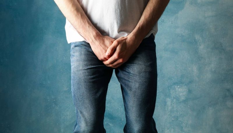 signs of testicular cancer every man should watch out for