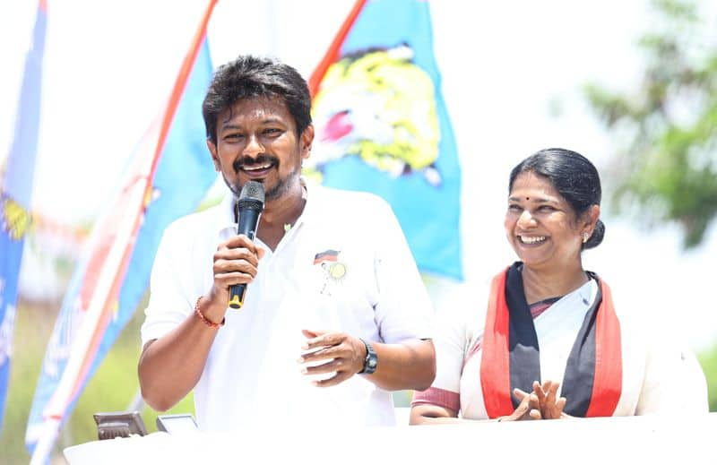 minister udhayanidhi stalin did election campaign for supporting dmk candidate kanimozhi at thoothukudi vel