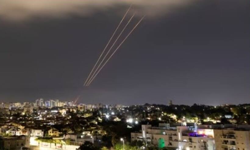 Iran Attack On Israel: భయపడిందే జరిగింది.. ఇజ్రాయెల్‌పై 200 డ్రోన్లతో ఇరాన్ దాడి..  