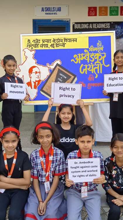 <p>सभी KVS में एक समान पाठ्यक्रम लागू है। जो राष्ट्रीय स्तर की परीक्षाओं की तैयारी कर रहे छात्रों के लिए फायदेमंद है। इसके करिकुलम देश के कई नेशनल एंट्रेंस एग्जाम्स से मेल खाते हैं।</p>

<p> </p>

