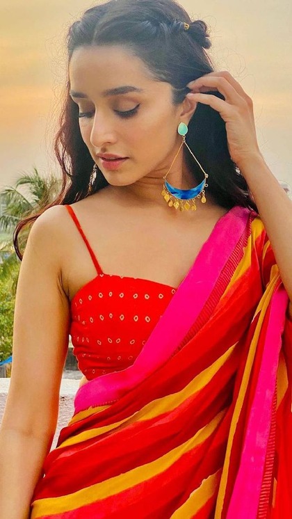 गर्मियों की कर देंगे छुट्टी, Shraddha Kapoor के 7 Summer आउटफिट्स