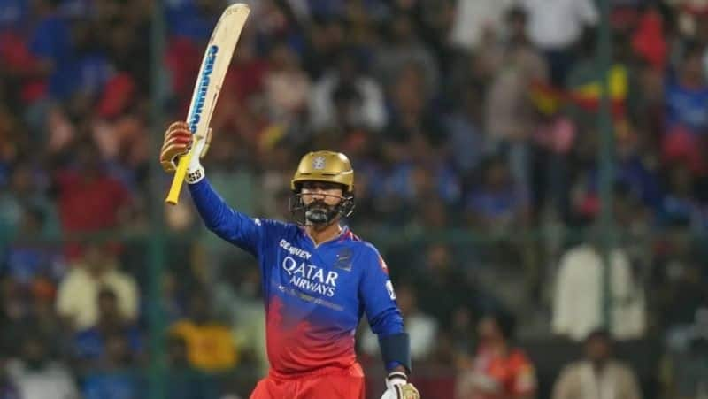 IPL 2024 Dinesh Karthik Fight Ends On 83 RCB On Verge Of 6th Loss In 7 Games kvn