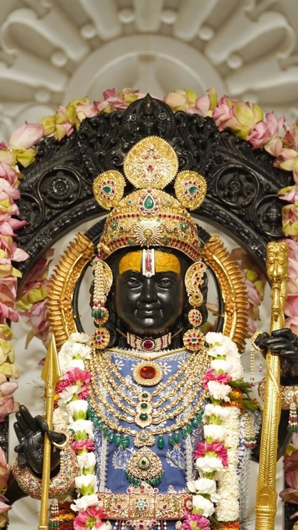 <p>रामनवमी के लिए भक्तों में उत्साह है। देश ही नहीं विदेशों से बड़ी संख्या में भक्त अयोध्या पहुंच रहे हैं। इस मौके पर 5 मिनट तक रामलला का सूर्याभिषेक होगा।</p>
