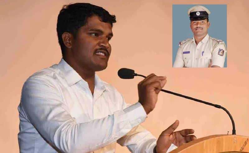 police sub inspector shantappa kurubar passed upsc exam by writing the exam in kannada gvd