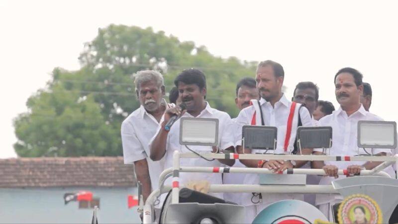 former minister c vijayabaskar criticize congress candidate jothimani in karur vel