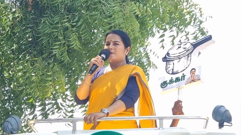 anuradha dhinakaran did election campaign for supporting ammk general secretary ttv dhinakaran in theni vel