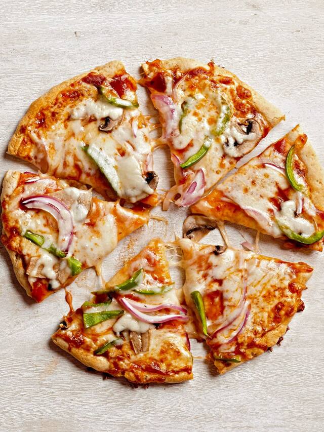 Homemade pizza recipe in Hindi