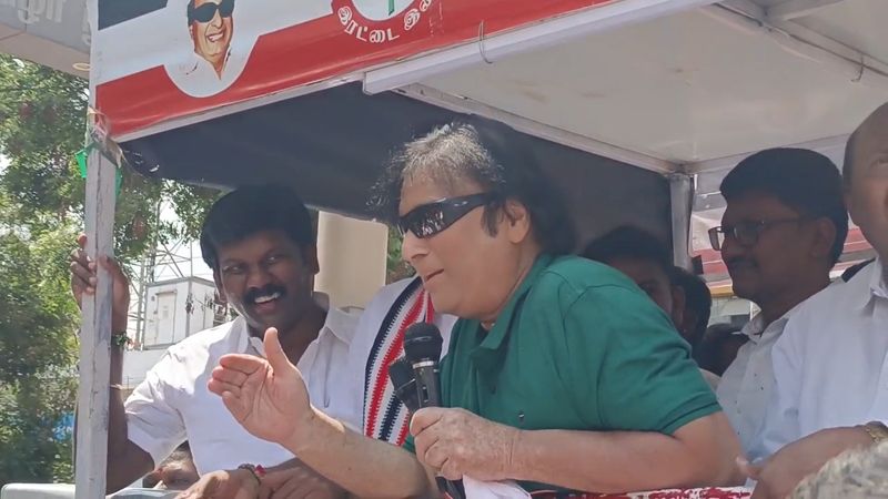 actor karthik sing a song and collects vote for aiadmk candidate singai ramachandran in coimbatore vel