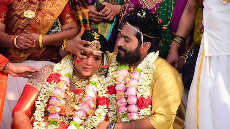 Sun TV Anbe Vaa serial actor Viraat married his lover naveena shivaji gan