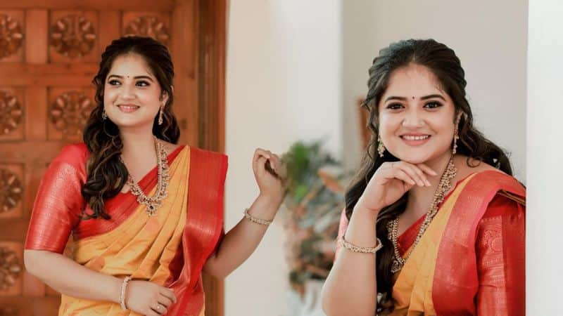 Shafna Sajin shines in saree pictures viral vvk