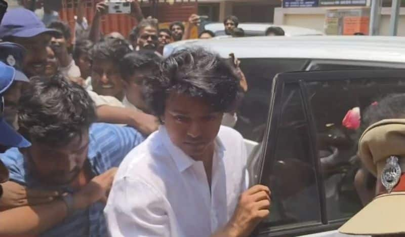 TVK Party Vijay rushes to Kallakurichi to see people affected by poisonous liquor mma