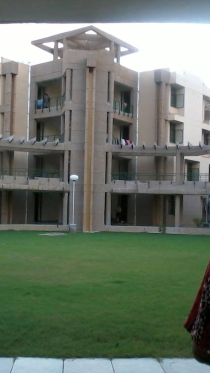 <p>UPSC 2023 का रिजल्ट आ चुका है। लखनऊ निवासी आदित्य श्रीवास्तव ने टॉप किया है। आदित्य जैसे सैकड़ों IAS-IPS ऐसे हैं, जो एक ही कालेज से पासआउट हैं।ये IIT एक बार फिर से चर्चा में है।</p>
