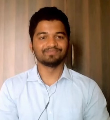 <p>नंदाला की शुरूआती पढ़ाई करीमनगर से हुई। वारंगल स्थित नेशनल इंस्टीट्यूट ऑफ टेक्नॉलजी से बीटेक करने के बाद हैदराबाद में हार्डवेयर इंजीनियर का काम कर रहे थे।<br />
 </p>
