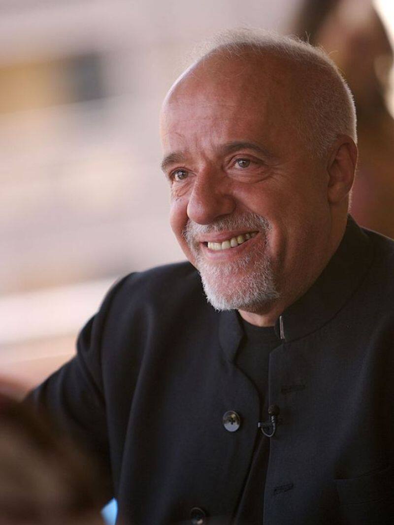 7 Most inspiring quotes about dreams by Paulo Coelho RTM EAI