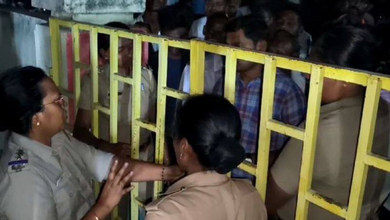 BJP jumps into protest against election officer who voted for DMK without telling old woman near Coimbatore-rag