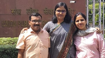 UPSC CSE 2023 Topper kanpur disabled empowerment officer surabhi srivastava got 56 rank zrua