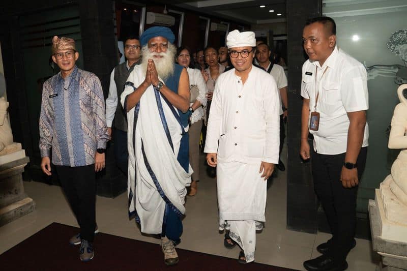 One Month After Brain Surgery, Sadhguru Back In Action With A 10-Day Visit To Indonesia Bali Rya