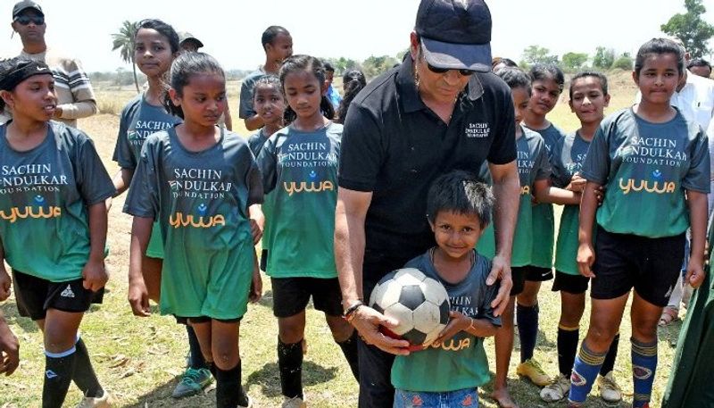 Encourage girls to sports, they will bring smiles on faces Sachin Tendulkar's message to parents (WATCH) snt