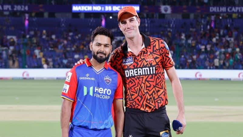 Delhi Capitals Won the toss and Choose to bowl first against Sunrisers Hyderabad at Arun Jaitley Stadium rsk