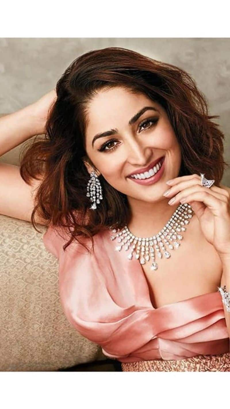 Yami Gautam earring necklace design latest for married women kxa 