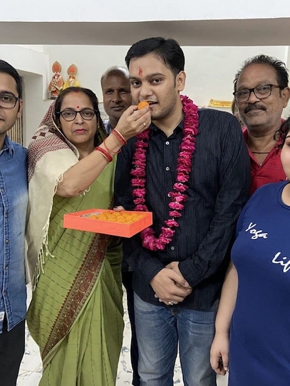 <p>कुमार केशव ने जवाब देते हुए कहा कि यह तो नहीं कह सकता कि पूरे सिस्टम को अकेले सुधार दूंगा। ऐसी धारणा है कि इंटीग्रिटी वाले आफिसर्स को साइडलाइन कर दिया जाता है।<br />
 </p>
