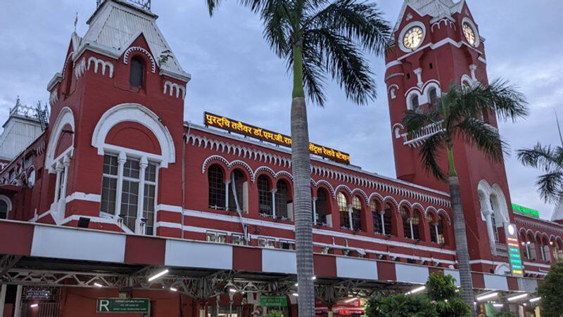 Young Women commits suicide At chennai central railway station tvk