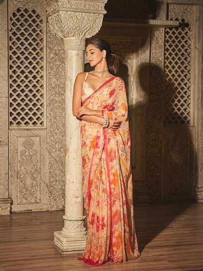 फ्लोरल साड़ी (Floral Saree)