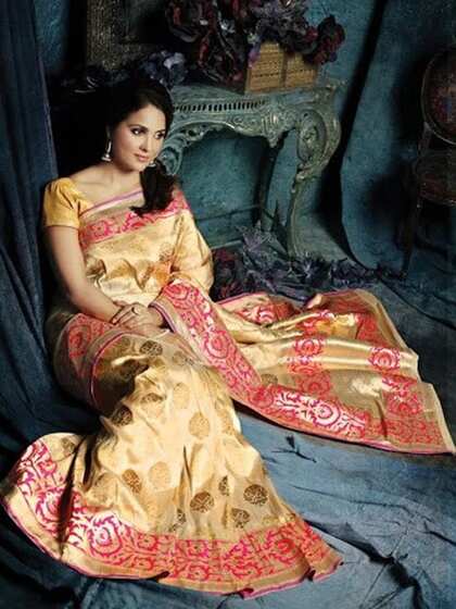 येलो सिल्क साड़ी (Yellow Saree)