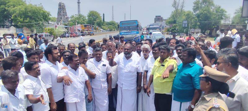 RB Udayakumar who participated in the road blockade protest against the fertilizer plant was arrested KAK