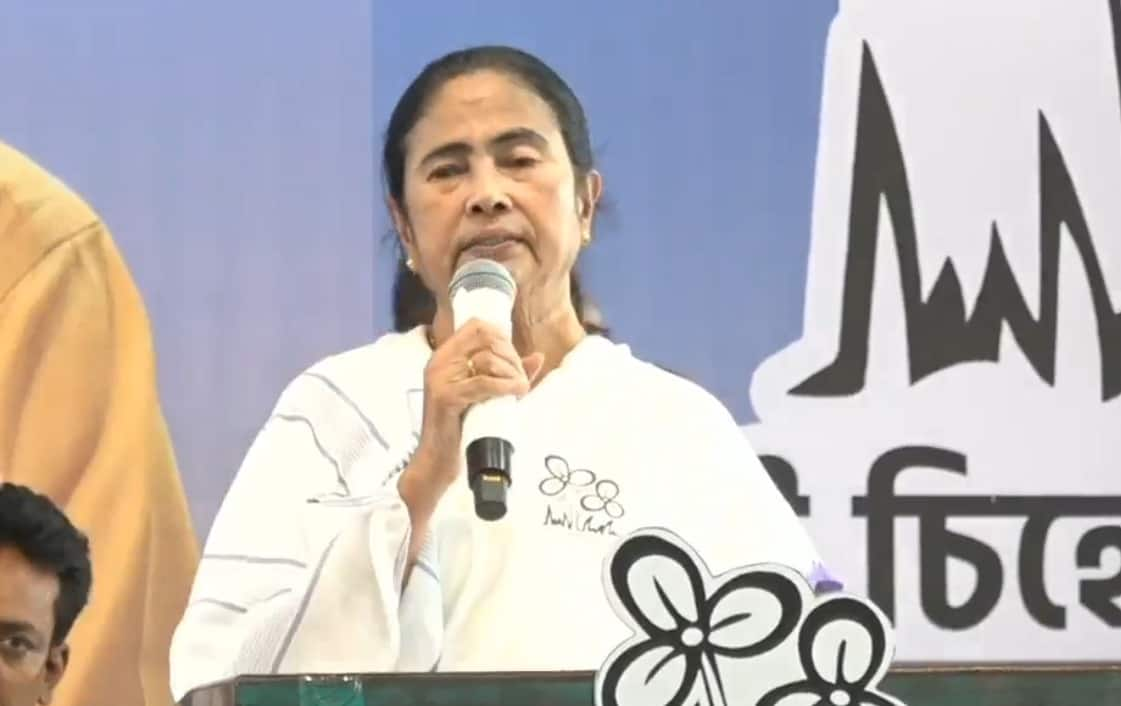 Mamata Banerjee offer to cook food for PM Modi sgb