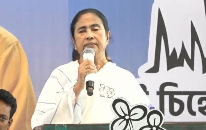 Mamata Banerjee said during campaign in East Burdwan about SSC verdict  said to close schools bsm