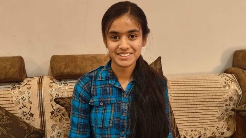 मात्र 3 4 घंटे की रूटीन तैयारी कर इस बेटी ने रच दिया इतिहास  मार्कशीट में नंबर देख सब रह गए हैरान