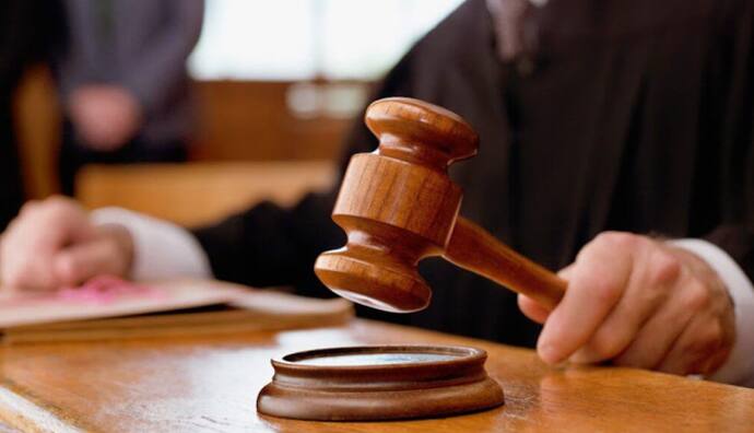 court hammer  2.jpg