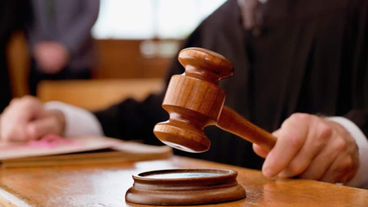 court hammer  2.jpg