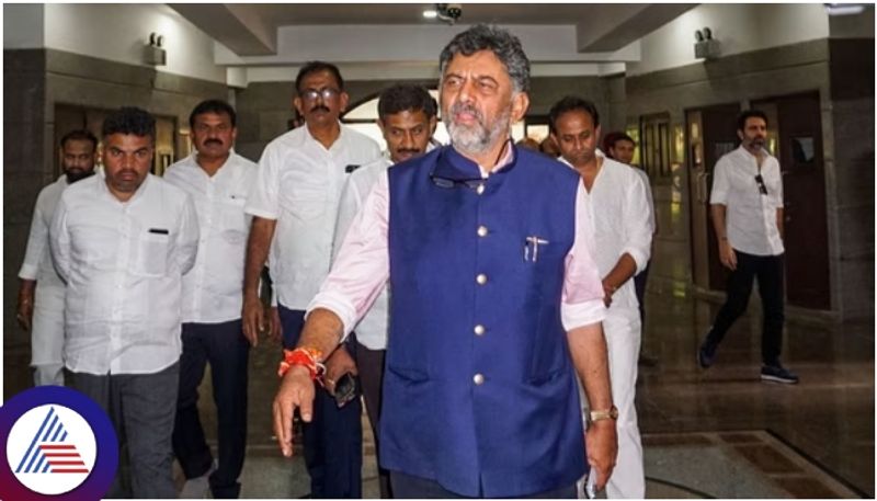 High Court granted relief to DK Shivakumar in case of threatening Bengaluru apartment residents sat