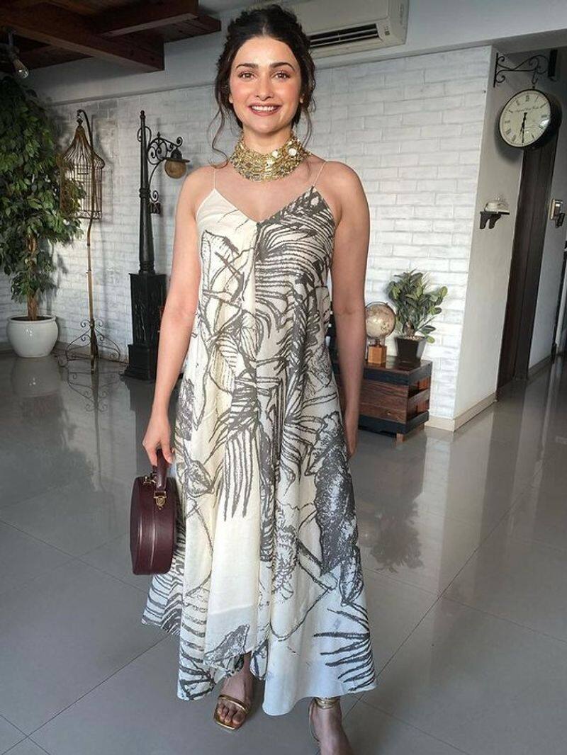 prachi desai maxi gown for summers zkamn