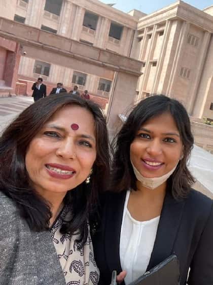 <p><strong>जवाब: </strong>बहुत लोग 498 ए के झूठे आरोप भी लगाते हैं। हर लॉ का दुरूपयोग होता है। महिलाएं घरेलू हिंसा का सामना भी करती हैं।</p>
