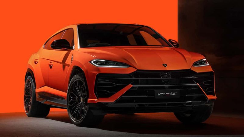 Lamborghini Urus SE revealed 