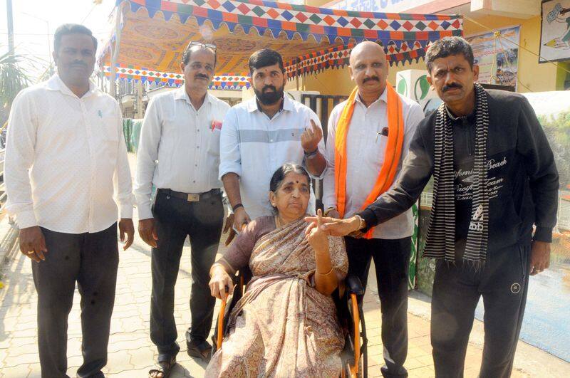 Lok sabha election 2024 in Karnataka polling was conducted peacefully at udupi chikkamagaluru constituency rav