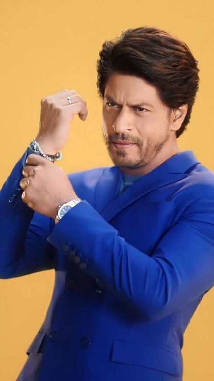 <p>10 सालों में शाहरुख खान की नेटवर्थ में सौ या दो सौ नहीं बल्कि 300 फीसदी का इजाफा हुआ है। शाहरुख फिल्मों के साथ ही अन्य जरियों से खूब कमाई कर रहे हैं। </p>
