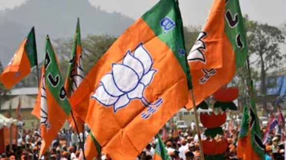 NDA lead in Maharashtra and Jharkhand 