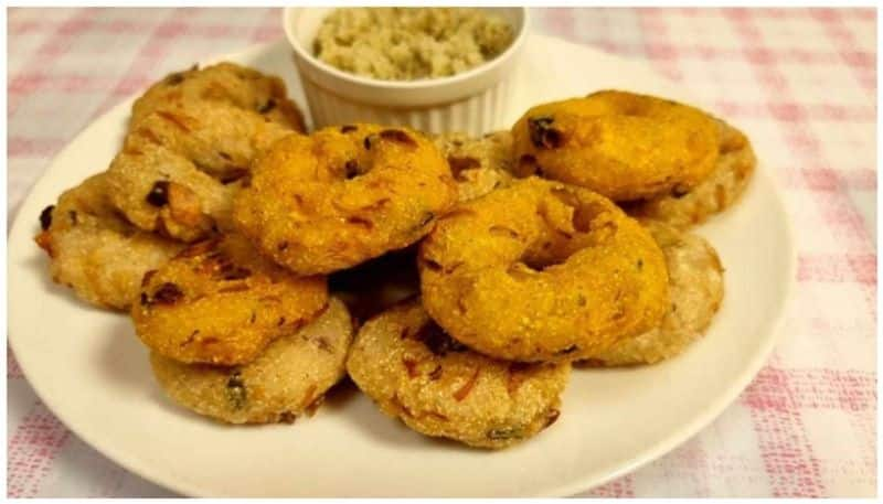 crispy and tasty rava medu vadai recipe in tamil mks